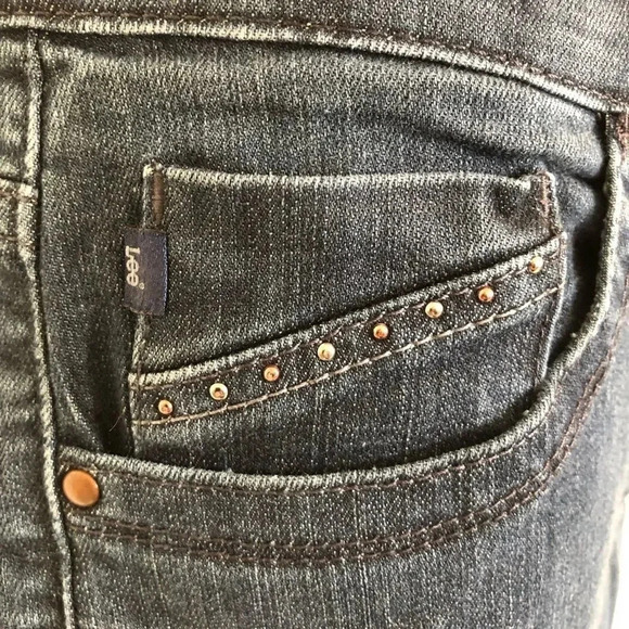 𝅺Lee the most conferable denim jeans size 8 Medium - Picture 5 of 15